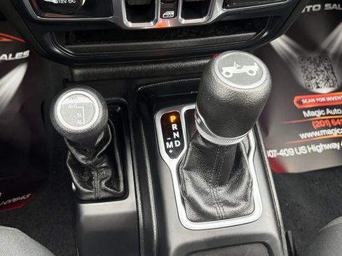 Used 2019 Jeep Wrangler Unlimited Sport S AWD/4WD image 27