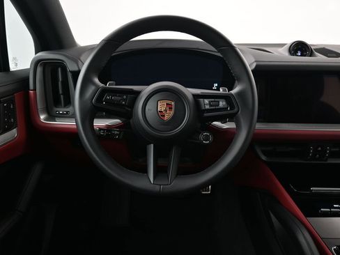 Certified 2026 Porsche Cayenne S AWD/4WD image 13