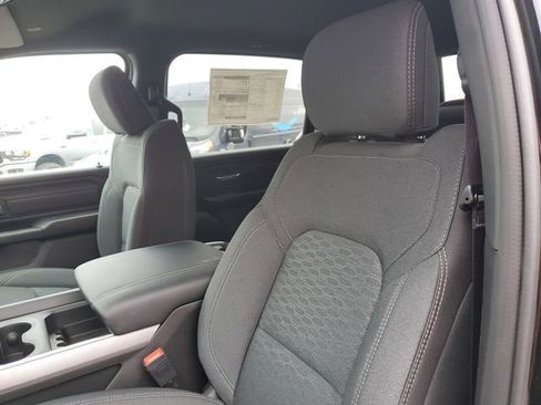 New 2026 RAM 1500 Express AWD/4WD image 12