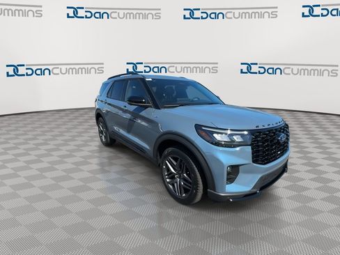 New 2026 Ford Explorer ST-Line AWD/4WD image 2