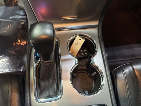 Used 2018 Jeep Grand Cherokee Limited image 17