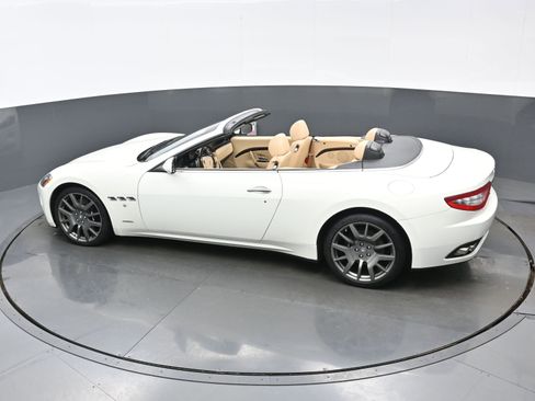 Used 2013 Maserati GranTurismo Sport image 27