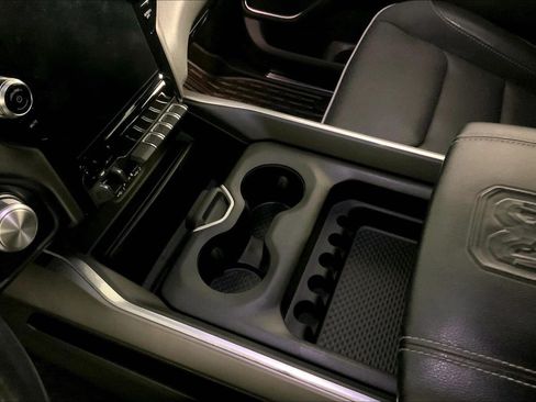 Used 2020 RAM 1500 Laramie w/ Sport Appearance Package AWD/4WD image 17