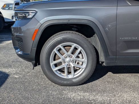 Used 2023 Jeep Grand Cherokee L Laredo image 10
