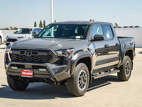 New 2026 Toyota Tacoma TRD Off-Road AWD/4WD image 3