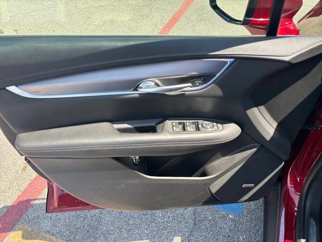 Used 2023 Cadillac XT5 Luxury w/ LPO, Floor Liner Package FWD image 20