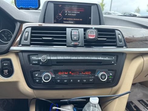 Used 2015 BMW 320i xDrive Sedan AWD/4WD image 9