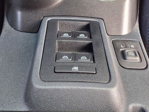 Used 2023 Ford Bronco Wildtrak AWD/4WD image 16