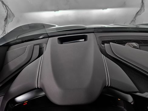 Used 2020 Chevrolet Corvette Stingray Preferred Cpe w/ 2LT Preferred Equipment Group RWD image 21