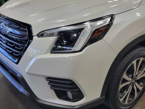Certified 2023 Subaru Forester Limited AWD/4WD image 9