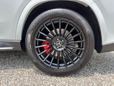 Used 2024 Mercedes-Benz GLS 63 AMG 4MATIC image 43
