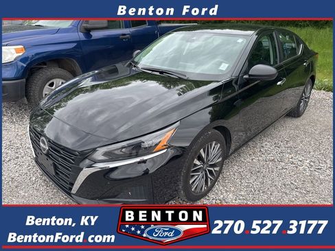 Used 2025 Nissan Altima 2.5 SV FWD image 1