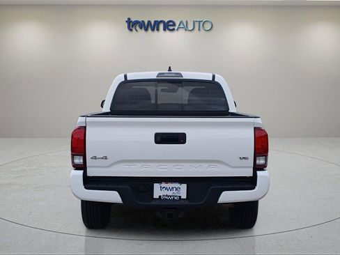 Used 2022 Toyota Tacoma SR image 4