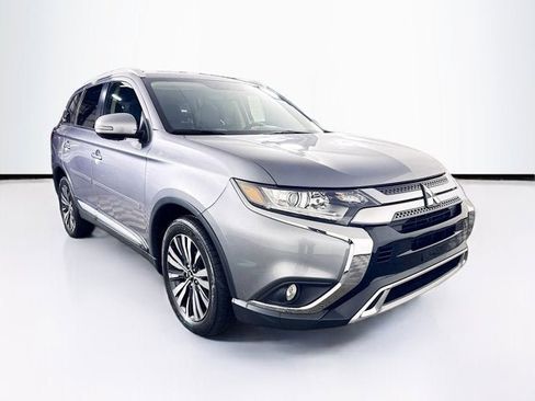 Used 2019 Mitsubishi Outlander SEL image 3