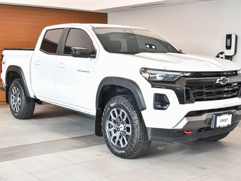 Used 2024 Chevrolet Colorado Z71 w/ Z71 Convenience Package 2 AWD/4WD image 5