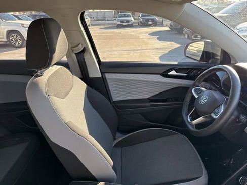 Used 2023 Volkswagen Taos S image 11