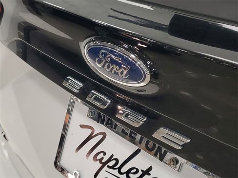 Used 2023 Ford Edge SEL image 7