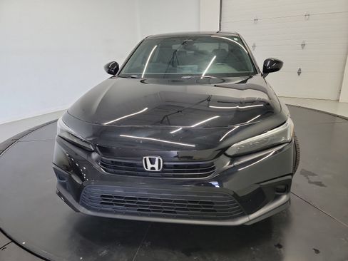 Used 2024 Honda Civic Sport image 2