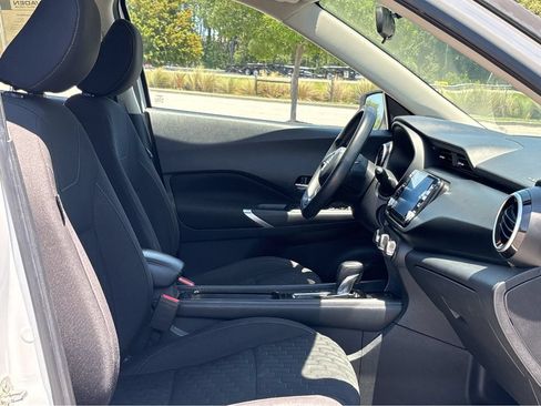 Used 2023 Nissan Kicks SV FWD image 14