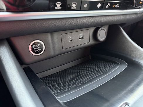 Certified 2023 Nissan Rogue SV image 22