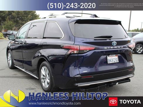 Used 2021 Toyota Sienna Limited image 9