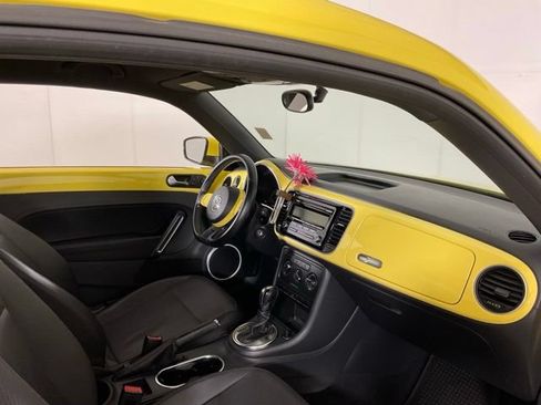 Used 2012 Volkswagen Beetle 2.5 FWD image 19