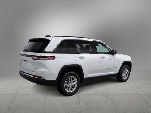 Used 2025 Jeep Grand Cherokee Laredo X w/ Luxury Tech Group I image 8