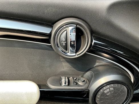 Used 2023 MINI Cooper S w/ Driver Assistance Package FWD image 20