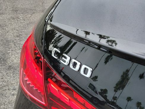 Used 2022 Mercedes-Benz C 300 Sedan image 7
