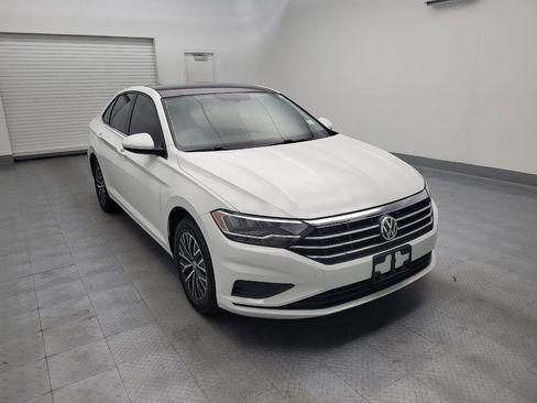 Used 2021 Volkswagen Jetta SE FWD image 13