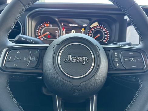 New 2026 Jeep Wrangler Unlimited Rubicon image 22