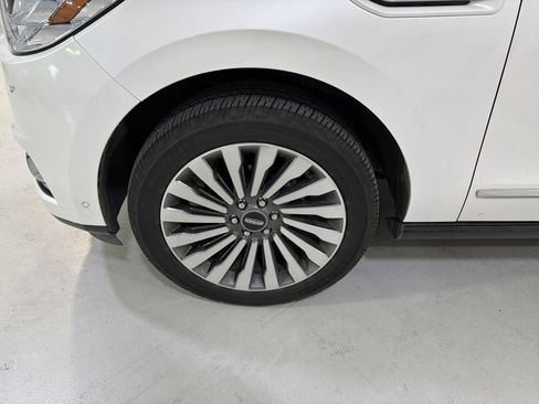 Used 2019 Lincoln Navigator Reserve w/ Cargo Package image 9