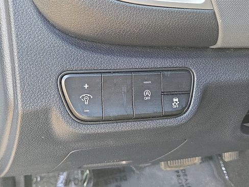 Used 2025 Kia Seltos LX AWD/4WD image 25