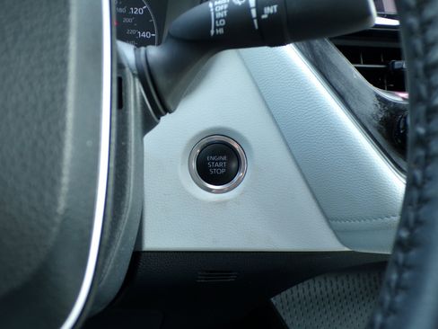 Used 2024 Toyota Corolla SE image 12