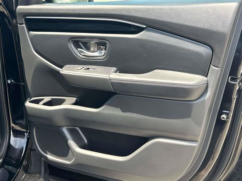 Certified 2025 Honda Pilot EX-L image 8