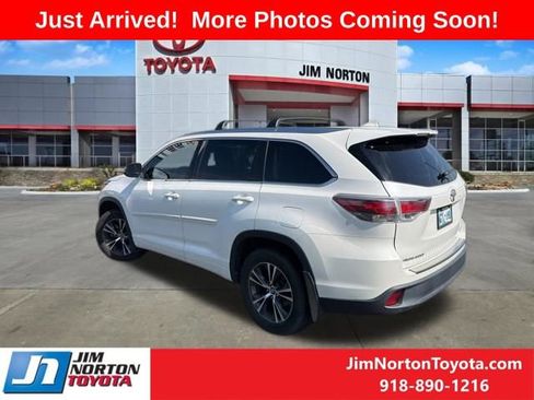 Used 2016 Toyota Highlander XLE FWD image 5