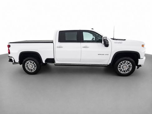 Used 2023 Chevrolet Silverado 2500 High Country w/ Z71 Off-Road Package AWD/4WD image 4