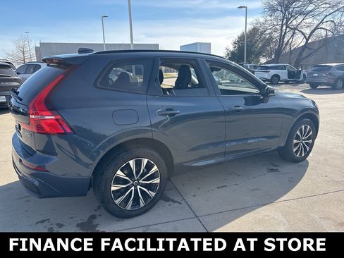 Certified 2025 Volvo XC60 B5 Core image 5