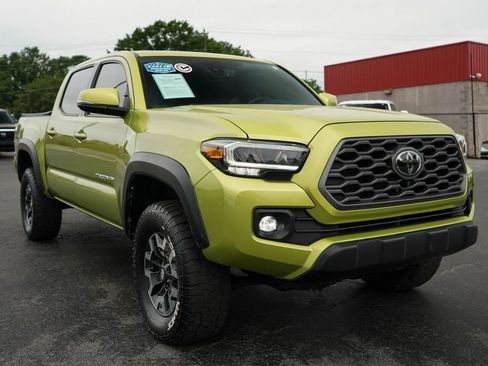 Used 2023 Toyota Tacoma TRD Off-Road w/ TRD Premium Off Road Package AWD/4WD image 40