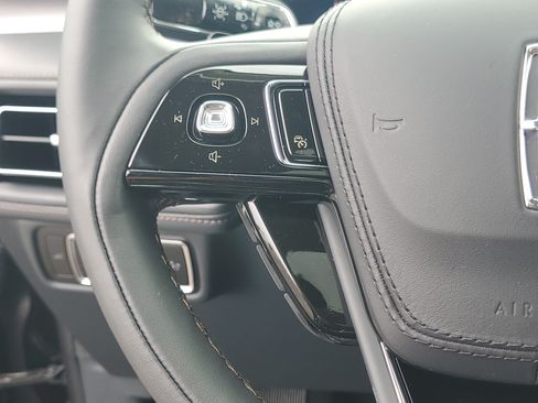 New 2026 Lincoln Aviator AWD image 16