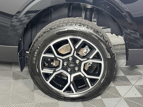 Used 2025 Ford Maverick Lariat image 21