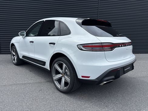 New 2026 Porsche Macan AWD/4WD image 3