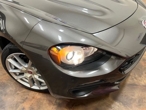 Used 2017 FIAT 124 Spider Classica RWD image 48