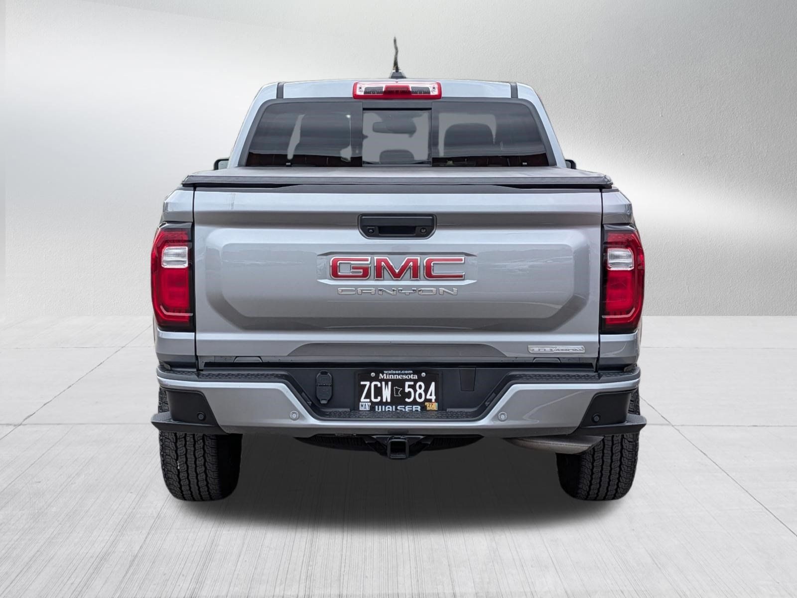Used 2024 GMC Canyon Elevation w/ Elevation Premium Package AWD/4WD image 6
