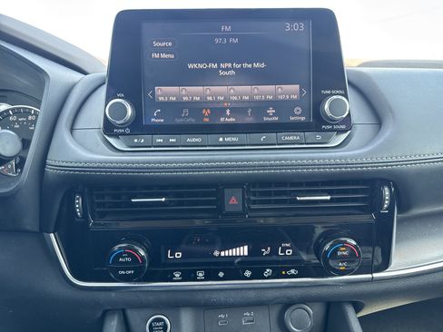 Used 2021 Nissan Rogue SV FWD image 12