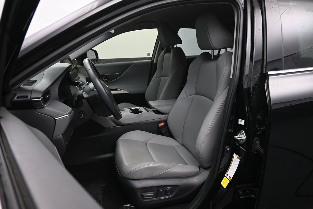 Used 2024 Toyota Venza XLE AWD/4WD image 21