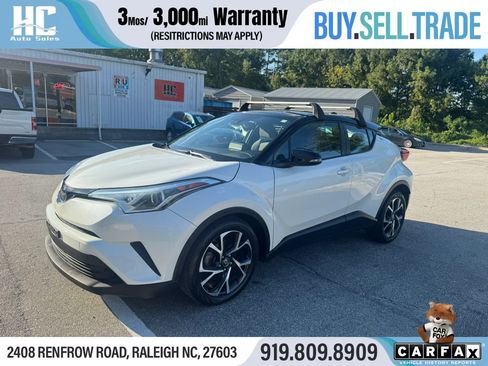 Used 2019 Toyota C-HR XLE FWD image 1