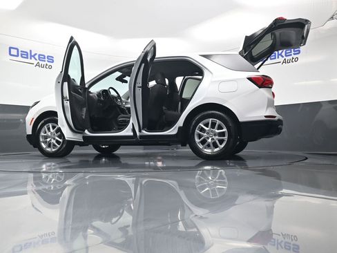 Used 2024 Chevrolet Equinox LT w/ LPO, Floor Liner Package image 64