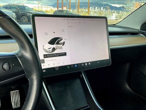 Used 2018 Tesla Model 3 Long Range image 6