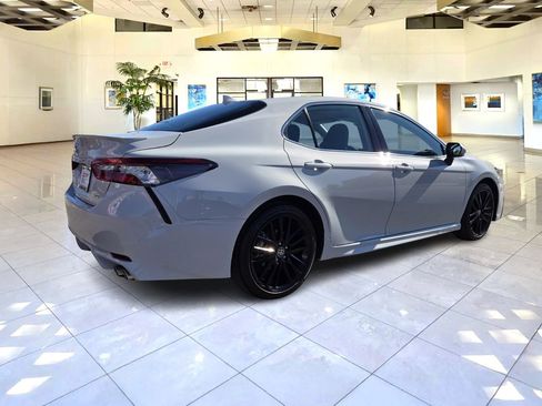 Used 2023 Toyota Camry XSE image 7